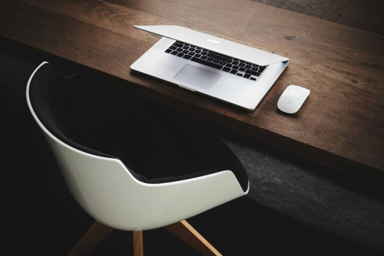 Quelle chaise de bureau ergonomique convient le mieux à votre poste de travail ?
